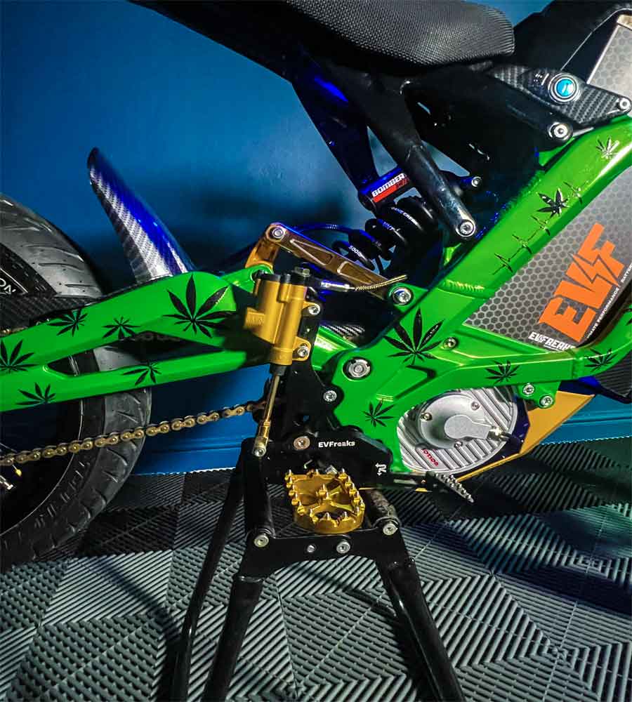 Fully Loaded 72v Sur Ron Light Bee STAGE3 - Race Bike 🏁 - EVFREAKSFully Loaded 72v Sur Ron Light Bee STAGE3 - Race Bike 🏁