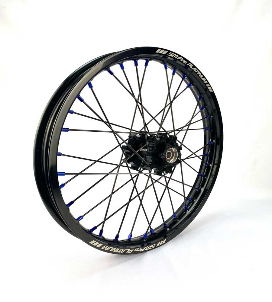 SM Pro Light Bee Wheelset – Black Rim and Blue Nipples - EVFREAKS SM Pro Light Bee Wheelset – Black Rim and Blue Nipples