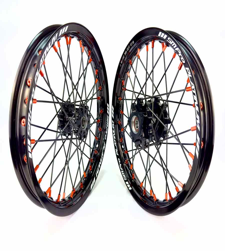 SM Pro Light Bee Wheelset – Black Rim and Orange Nipples - EVFREAKS SM Pro Light Bee Wheelset – Black Rim and Orange Nipples
