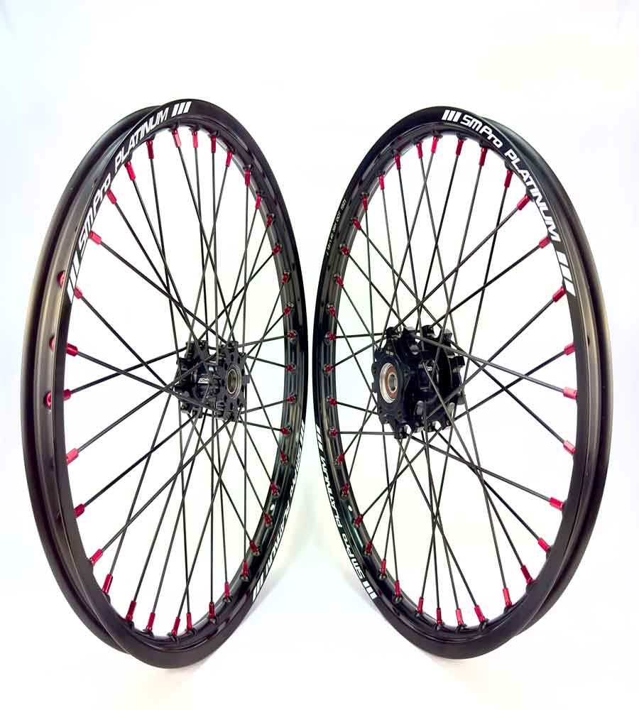 SM Pro Light Bee Wheelset – Black Rim and Red Nipples - EVFREAKS SM Pro Light Bee Wheelset – Black Rim and Red Nipples
