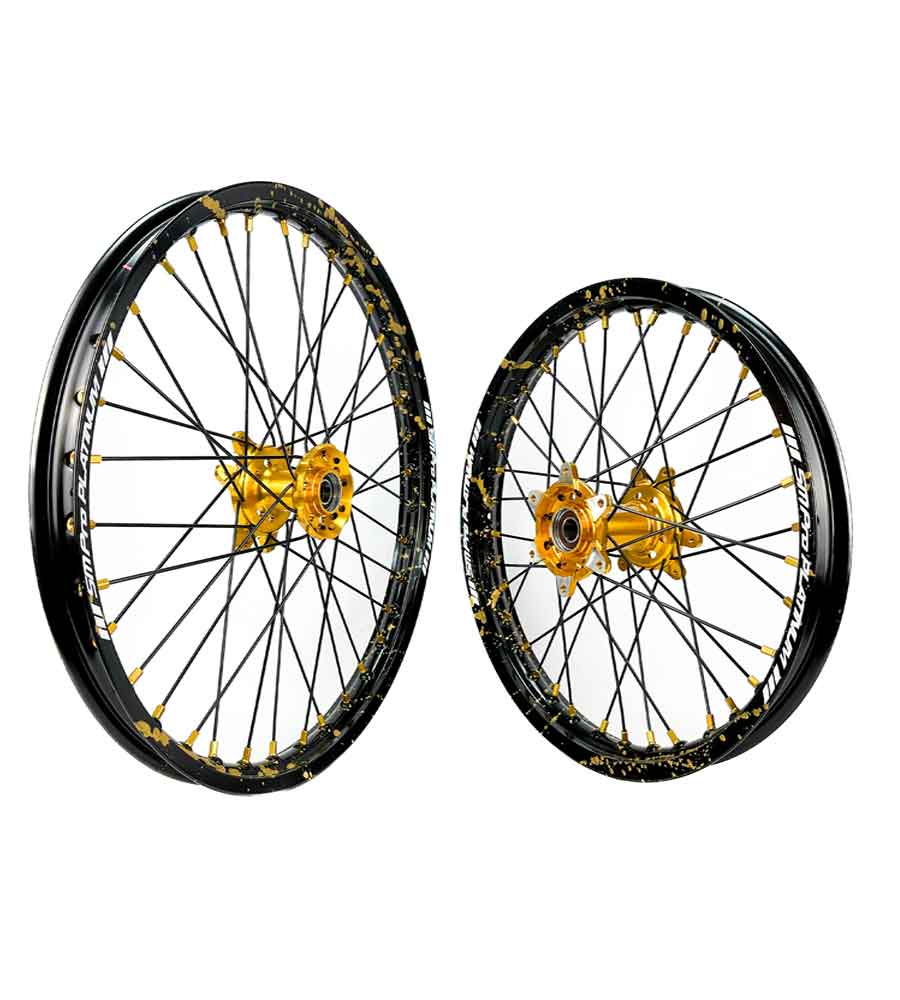 SM Pro Ultra Bee Wheels – Splatterkote Black with Gold Splatter and Matte Spokes - EVFREAKSSM Pro Ultra Bee Wheels – Splatterkote Black with Gold Splatter and Matte Spokes