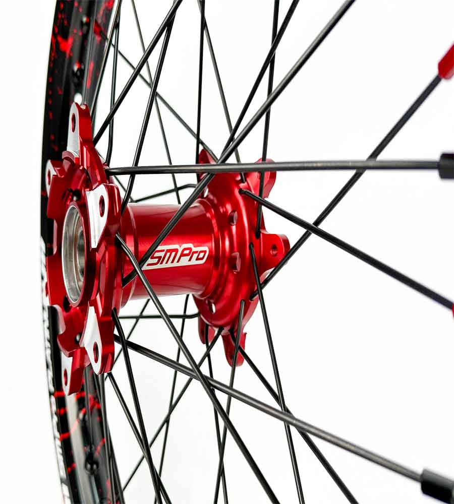 SM Pro Ultra Bee Wheels – Splatterkote Black With Red Splatter and Matte Spokes - EVFREAKSSM Pro Ultra Bee Wheels – Splatterkote Black With Red Splatter and Matte Spokes