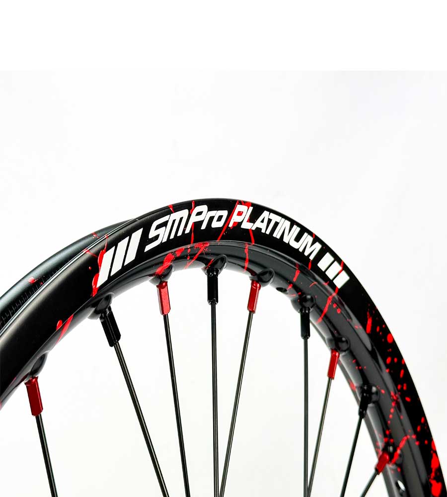SM Pro Ultra Bee Wheels – Splatterkote Black With Red Splatter and Matte Spokes - EVFREAKSSM Pro Ultra Bee Wheels – Splatterkote Black With Red Splatter and Matte Spokes
